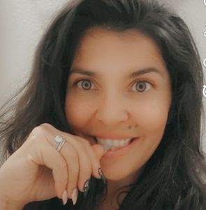 Meet your Posher, Sondra